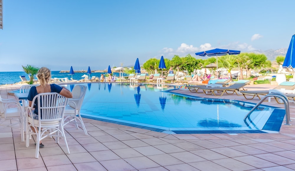 Pyrgos Blue — Swimming pool in Malia