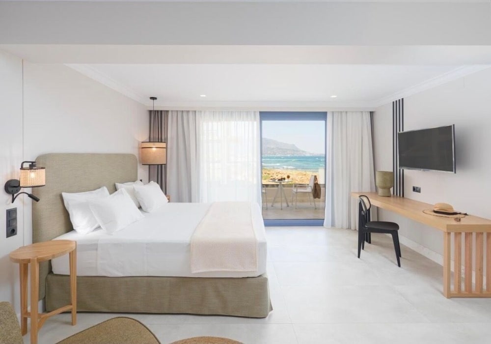 Pyrgos Blue — Hotel rooms in Malia