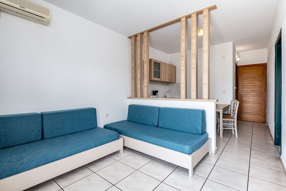 Angela — Hotel rooms in Kos Town, South Aegean