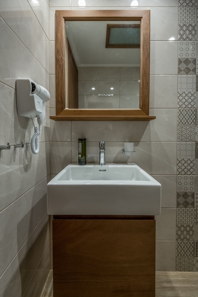 Angela — Hotel rooms in Kos Town, South Aegean