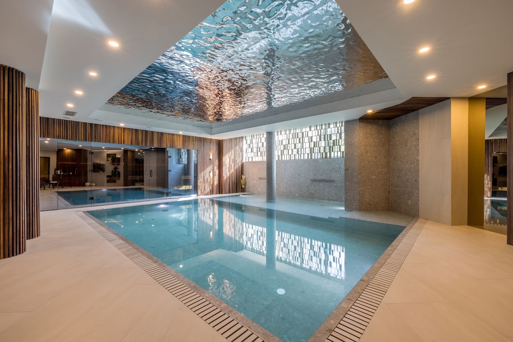 Hotel Olivier — Swimming pool in Split, Split-Dalmatia