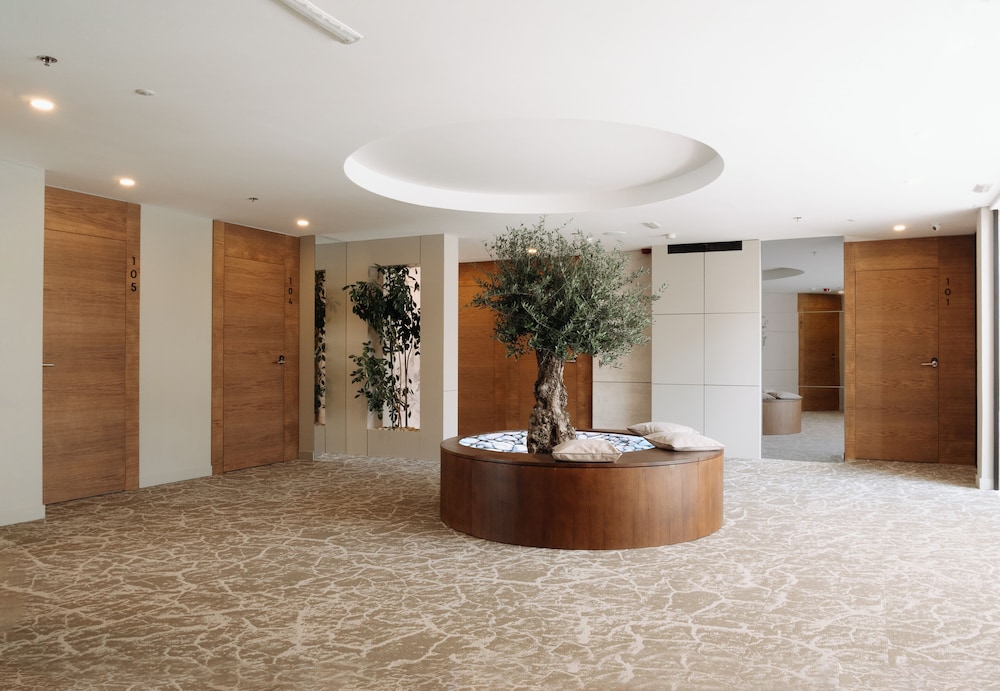 Hotel Olivier — Hotel building in Split, Split-Dalmatia