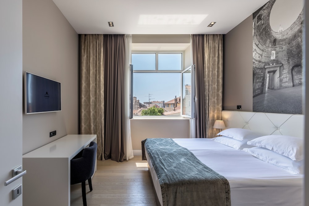 Cornaro Hotel — Hotel rooms in Split, Split-Dalmatia