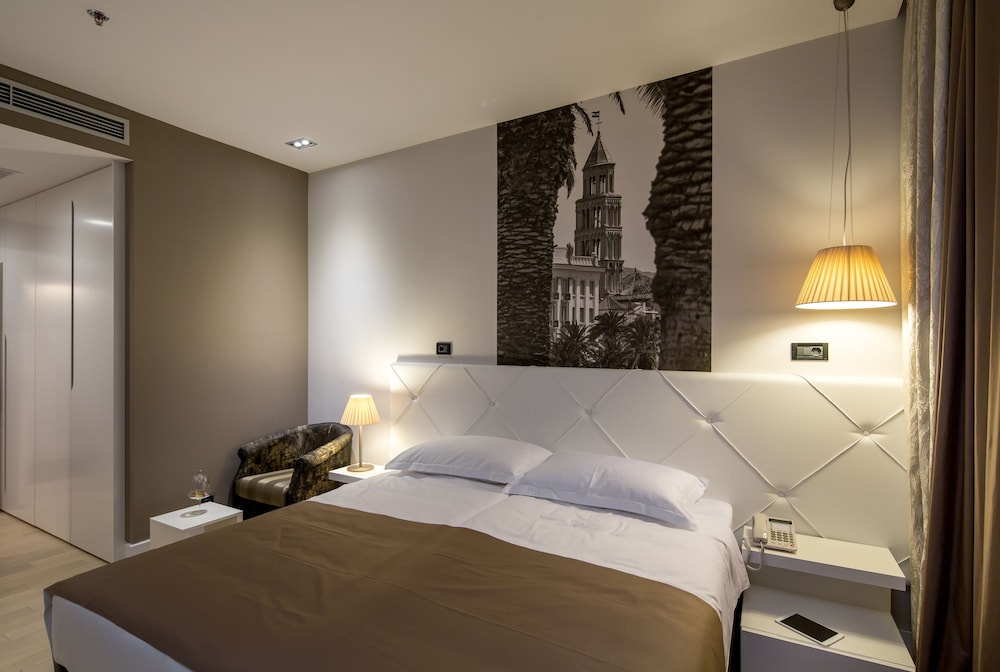 Cornaro Hotel — Hotel rooms in Split, Split-Dalmatia
