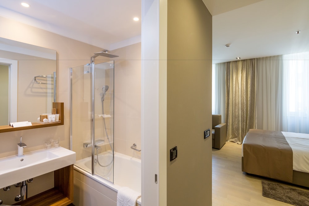 Cornaro Hotel — Hotel rooms in Split, Split-Dalmatia