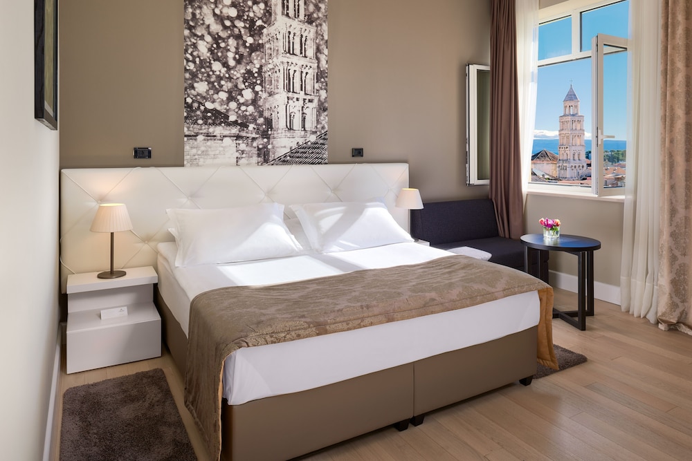 Cornaro Hotel — Hotel rooms in Split, Split-Dalmatia