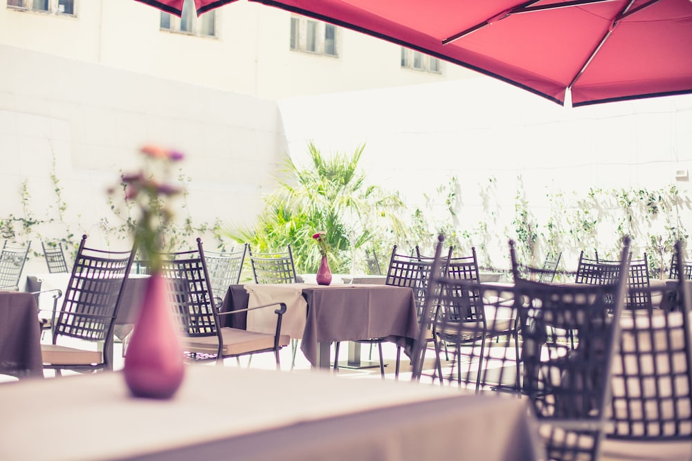 Cornaro Hotel — Restaurant & bars in Split, Split-Dalmatia