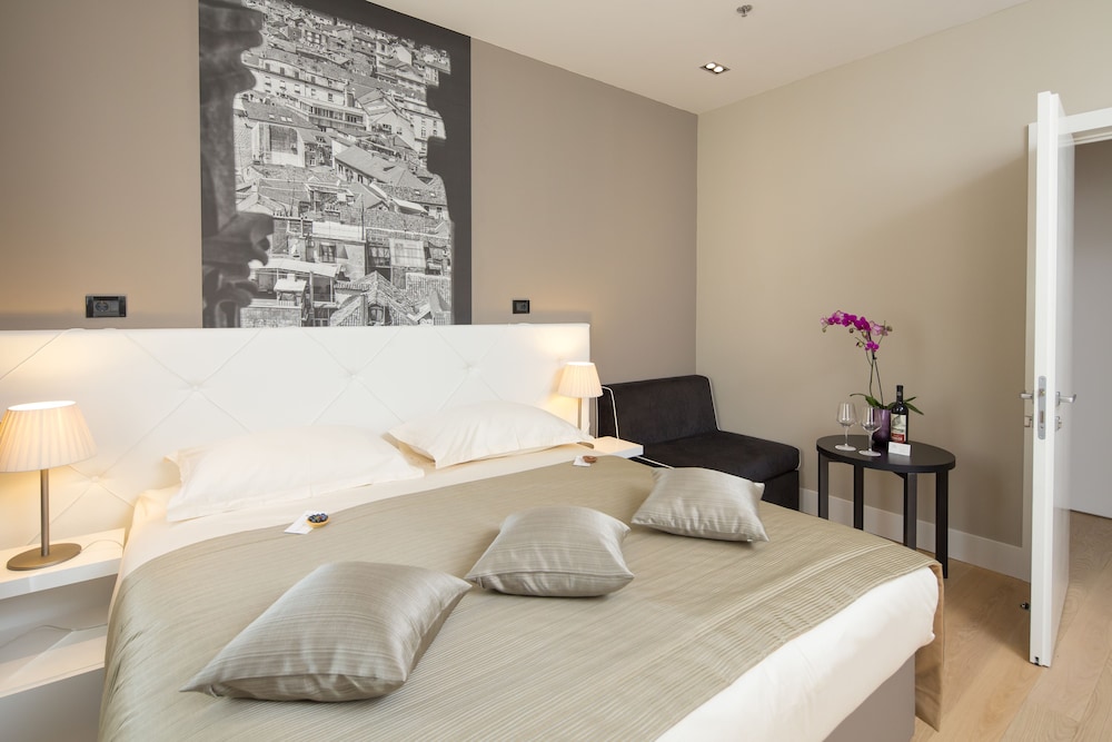 Cornaro Hotel — Hotel rooms in Split, Split-Dalmatia