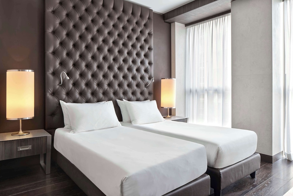 Hyatt Centric Milan Centrale — Hotel rooms in Milan, Lombardy