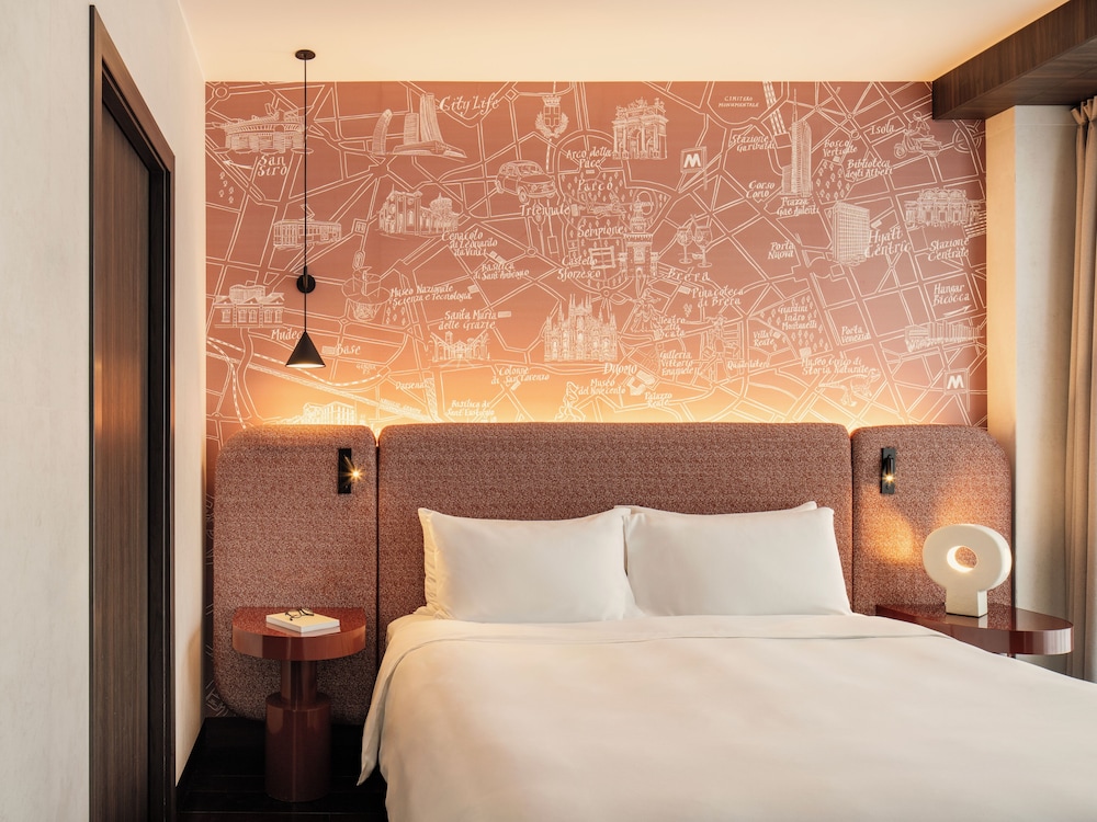 Hyatt Centric Milan Centrale — Hotel rooms in Milan, Lombardy