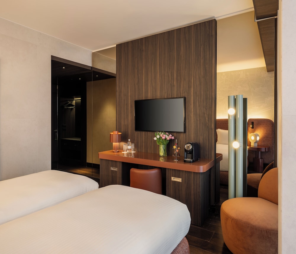 Hyatt Centric Milan Centrale — Hotel rooms in Milan, Lombardy
