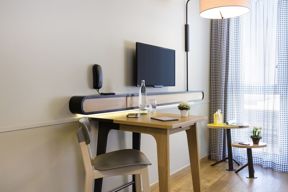 Aparthotel Adagio Access Muenchen City Olympiapark — Hotel rooms in Munich, Bavaria