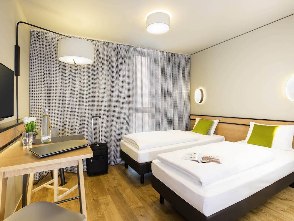 Aparthotel Adagio Access Muenchen City Olympiapark — Hotel rooms in Munich, Bavaria
