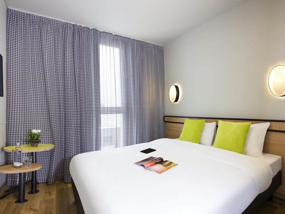 Aparthotel Adagio Access Muenchen City Olympiapark — Hotel rooms in Munich, Bavaria