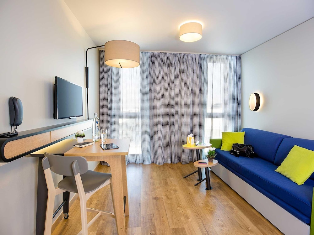 Aparthotel Adagio Access Muenchen City Olympiapark — Hotel rooms in Munich, Bavaria