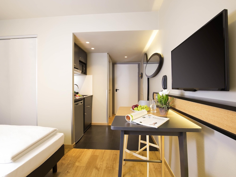 Aparthotel Adagio Access Muenchen City Olympiapark — Hotel rooms in Munich, Bavaria