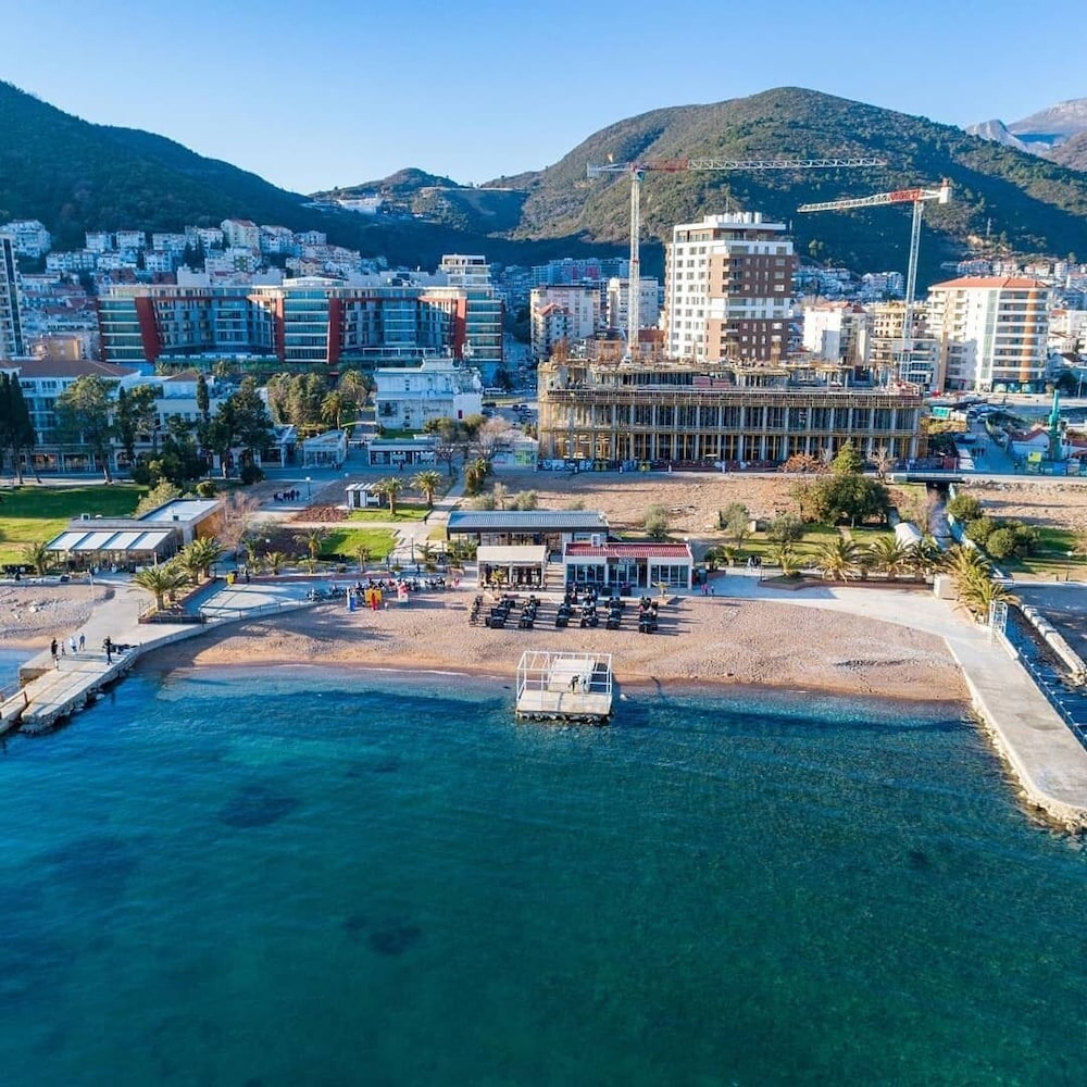 Crowne Plaza Budva by IHG - zdjęcie 2