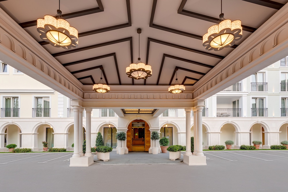 Crowne Plaza Budva by IHG — Hotel building in Budva, Budva Municipality