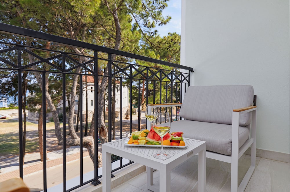 Crowne Plaza Budva by IHG — Hotel rooms in Budva, Budva Municipality