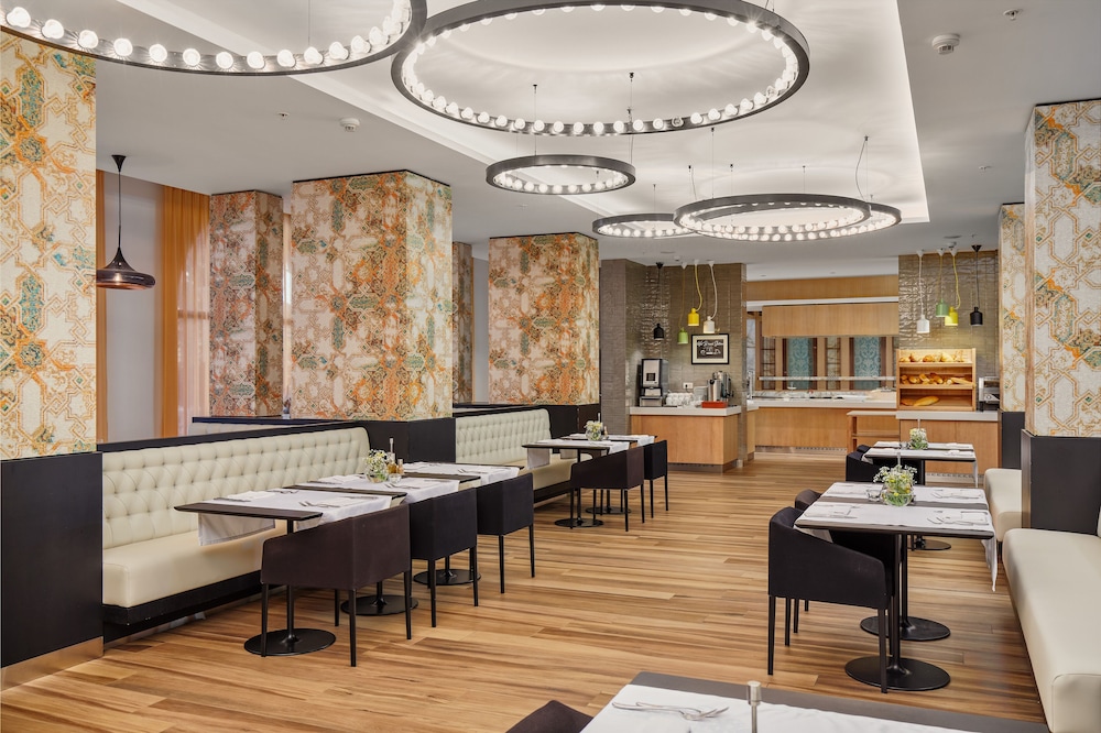 Crowne Plaza Budva by IHG — Restaurant & bars in Budva, Budva Municipality