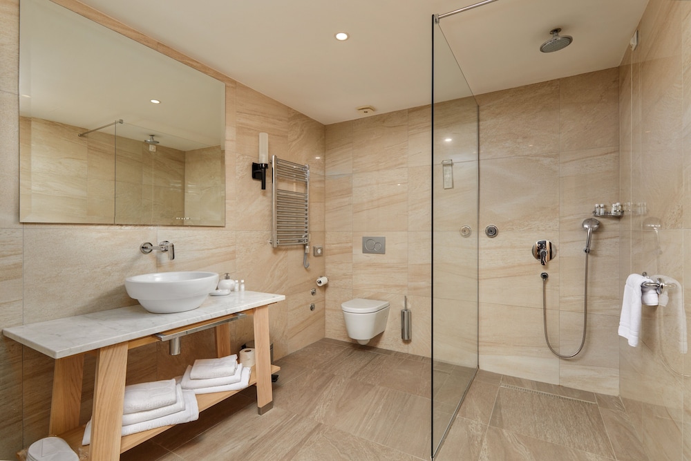 Crowne Plaza Budva by IHG — Hotel rooms in Budva, Budva Municipality