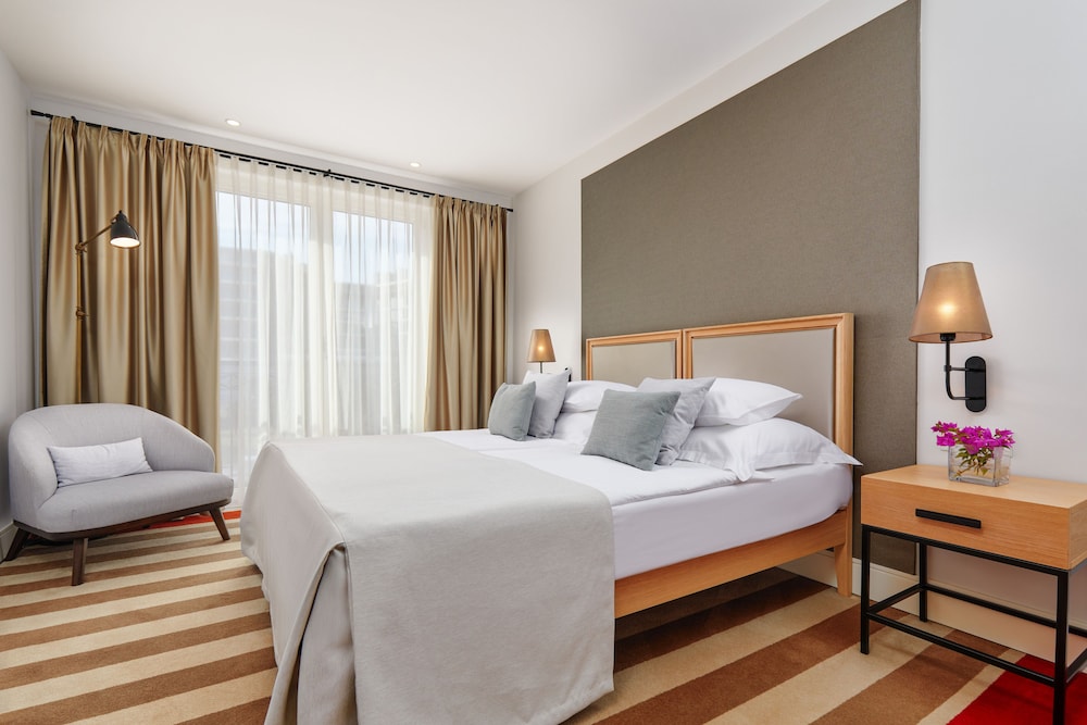 Crowne Plaza Budva by IHG — Hotel rooms in Budva, Budva Municipality