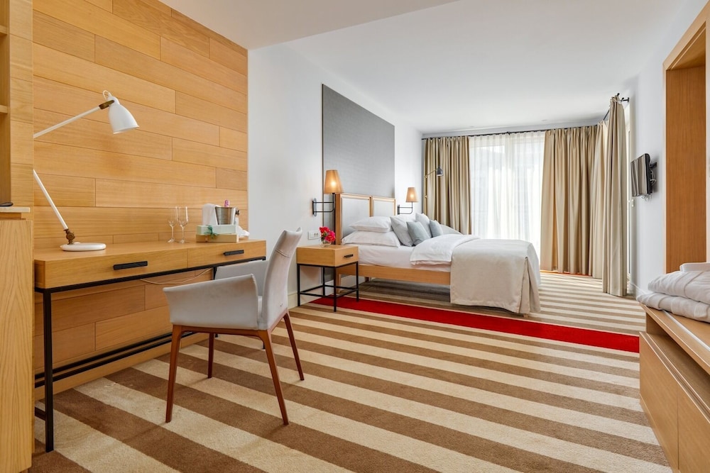 Crowne Plaza Budva by IHG — Hotel rooms in Budva, Budva Municipality