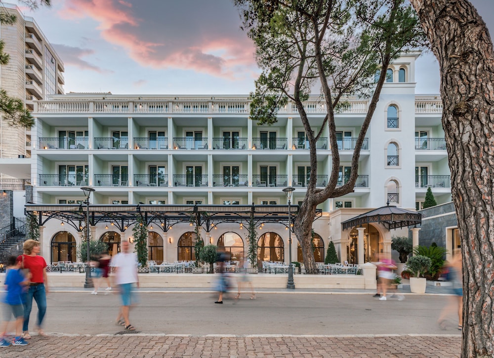 Crowne Plaza Budva by IHG — Hotel building in Budva, Budva Municipality