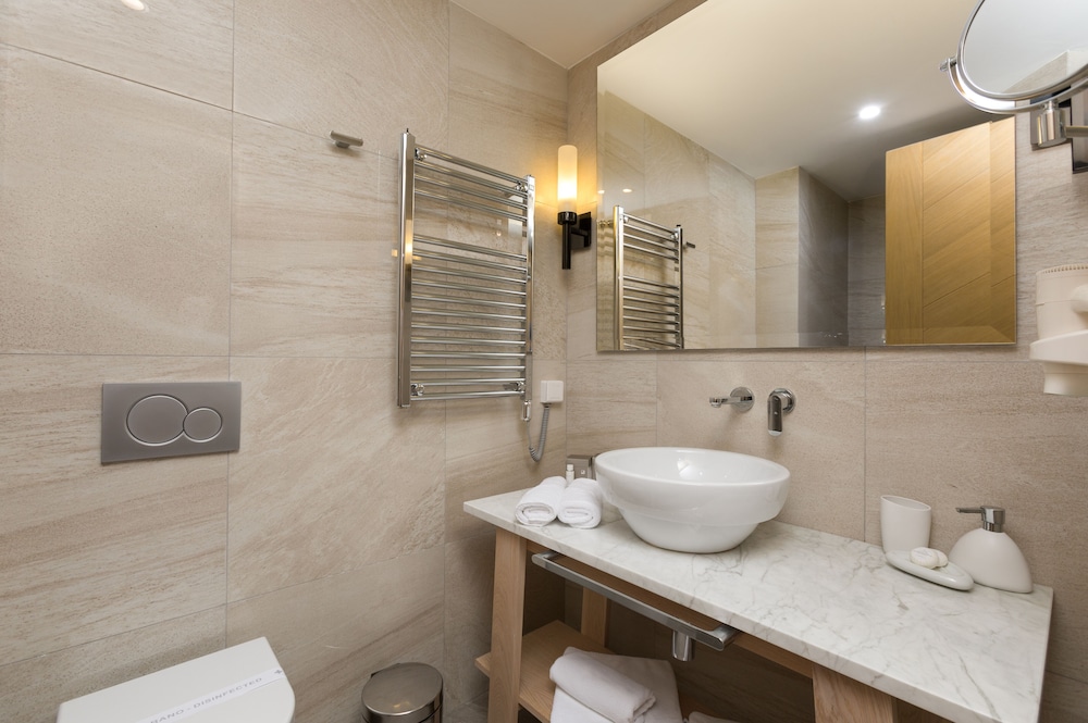 Crowne Plaza Budva by IHG — Hotel rooms in Budva, Budva Municipality