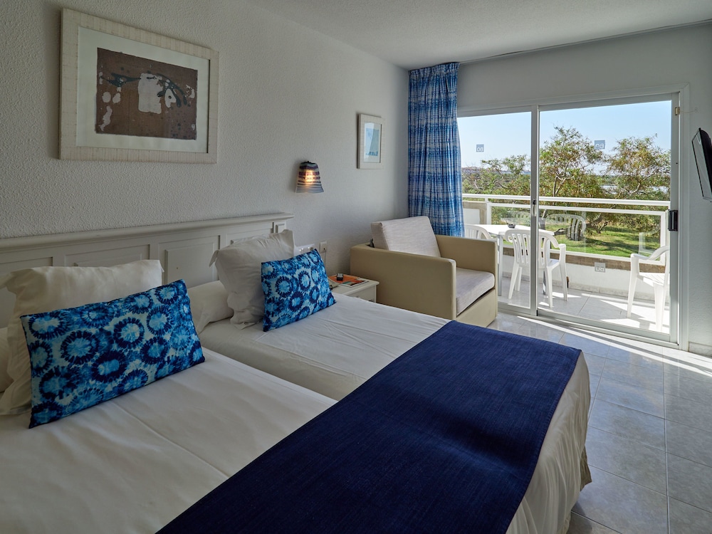 BQ Alcudia Sun Village - All Inclusive — Hotel rooms in Playa de Muro, Balearic Islands