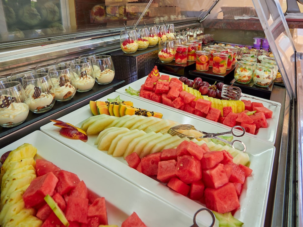 BQ Alcudia Sun Village - All Inclusive — Restaurant & bars in Playa de Muro, Balearic Islands