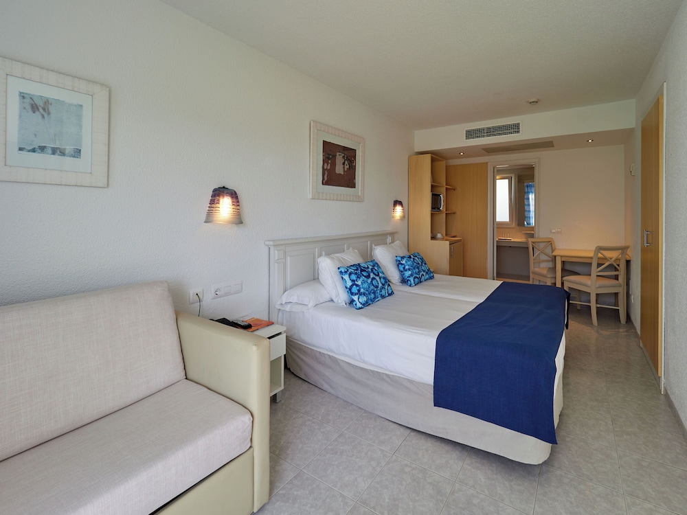 BQ Alcudia Sun Village - All Inclusive — Hotel rooms in Playa de Muro, Balearic Islands
