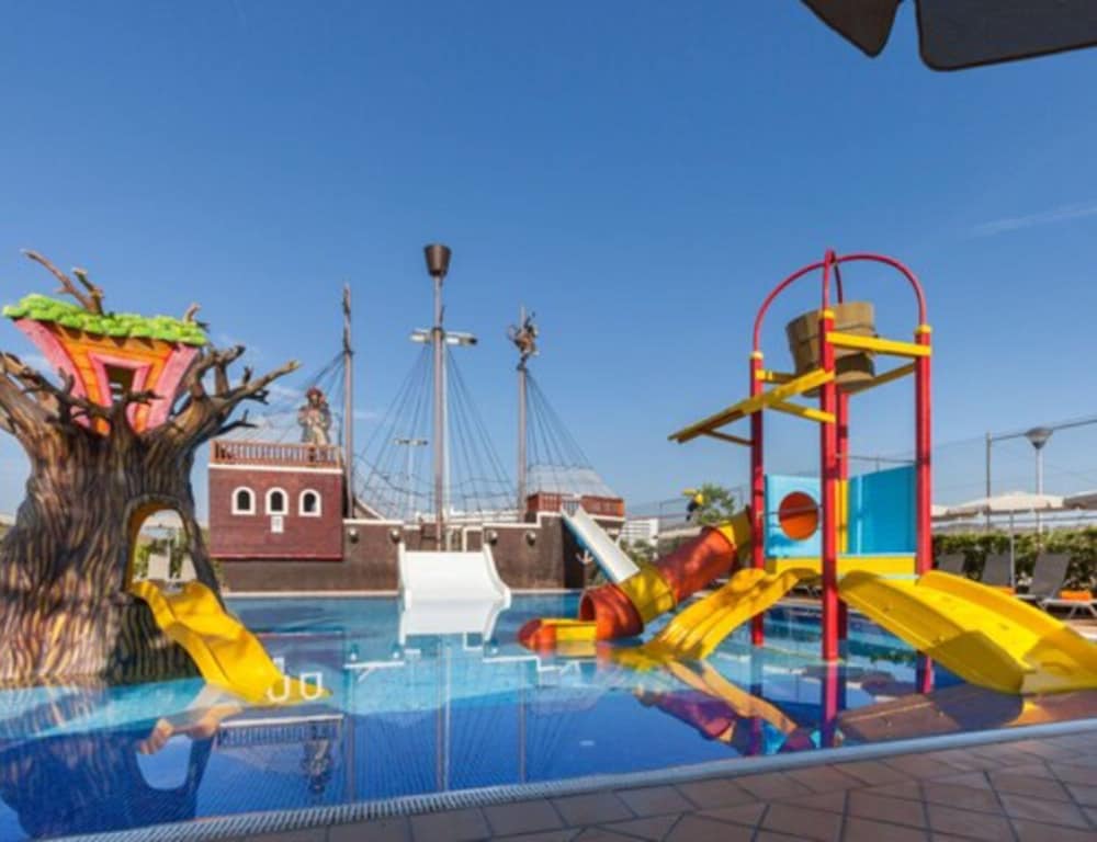 BQ Alcudia Sun Village - All Inclusive — Attractions for children in Playa de Muro, Balearic Islands