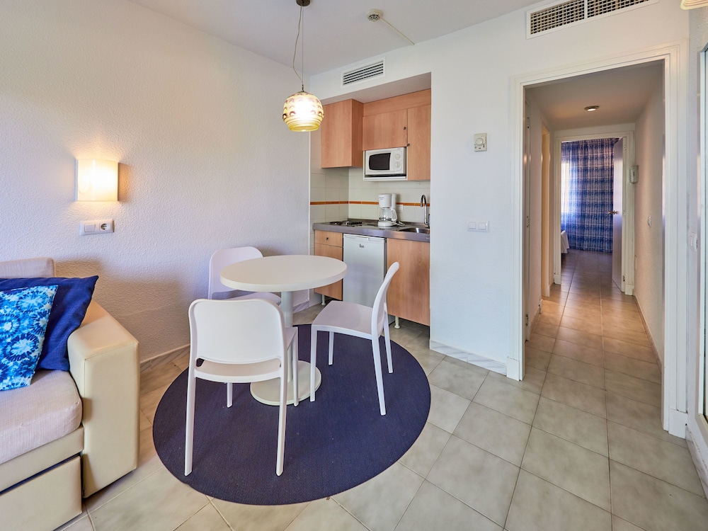 BQ Alcudia Sun Village - All Inclusive — Hotel rooms in Playa de Muro, Balearic Islands