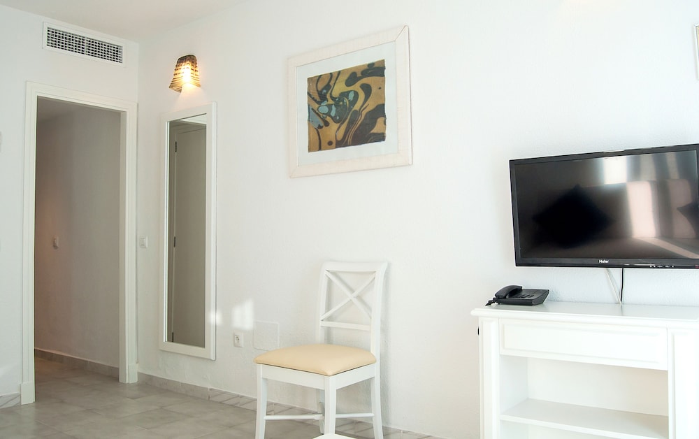 BQ Alcudia Sun Village - All Inclusive — Hotel rooms in Playa de Muro, Balearic Islands