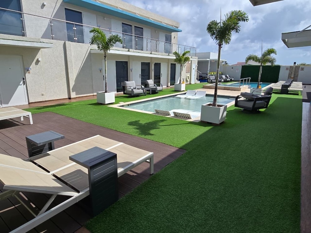 Aruba Boutique & Art Hotel, Adults Only — Swimming pool in Noord, Aruba