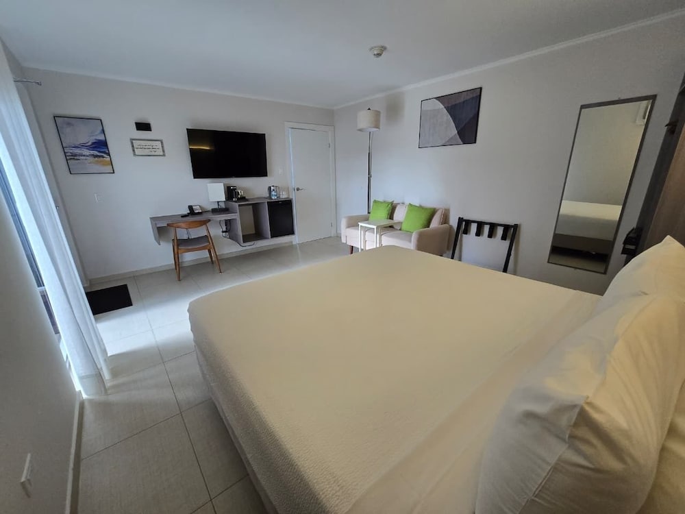 Aruba Boutique & Art Hotel, Adults Only — Hotel rooms in Noord, Aruba