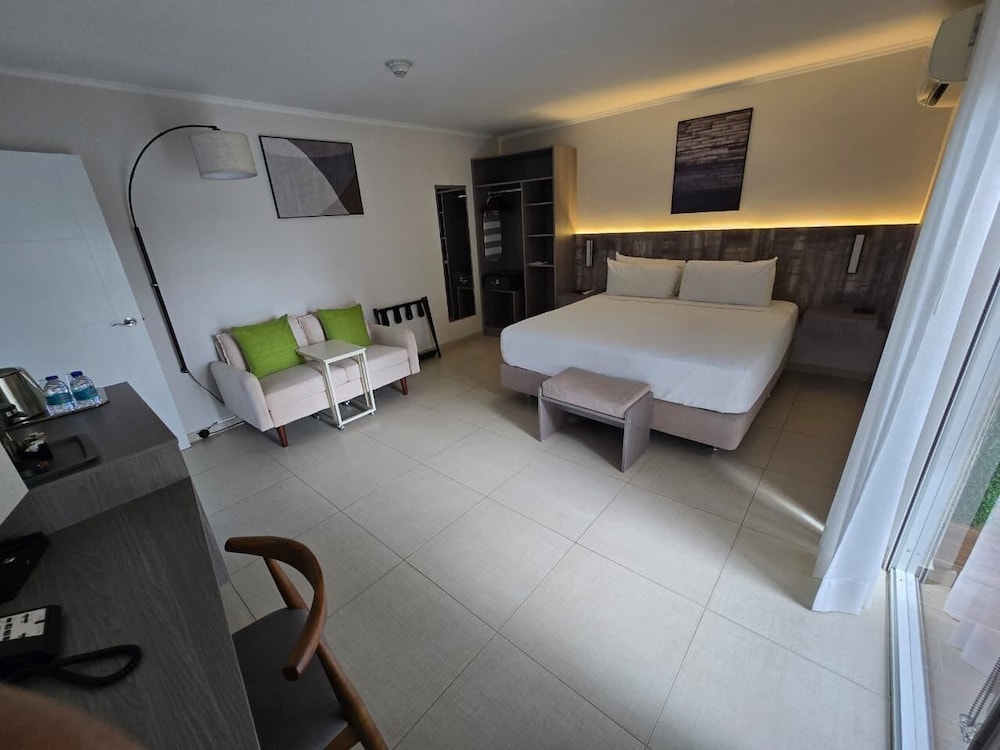 Aruba Boutique & Art Hotel, Adults Only — Hotel rooms in Noord, Aruba