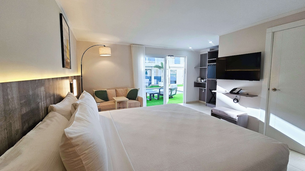 Aruba Boutique & Art Hotel, Adults Only — Hotel rooms in Noord, Aruba