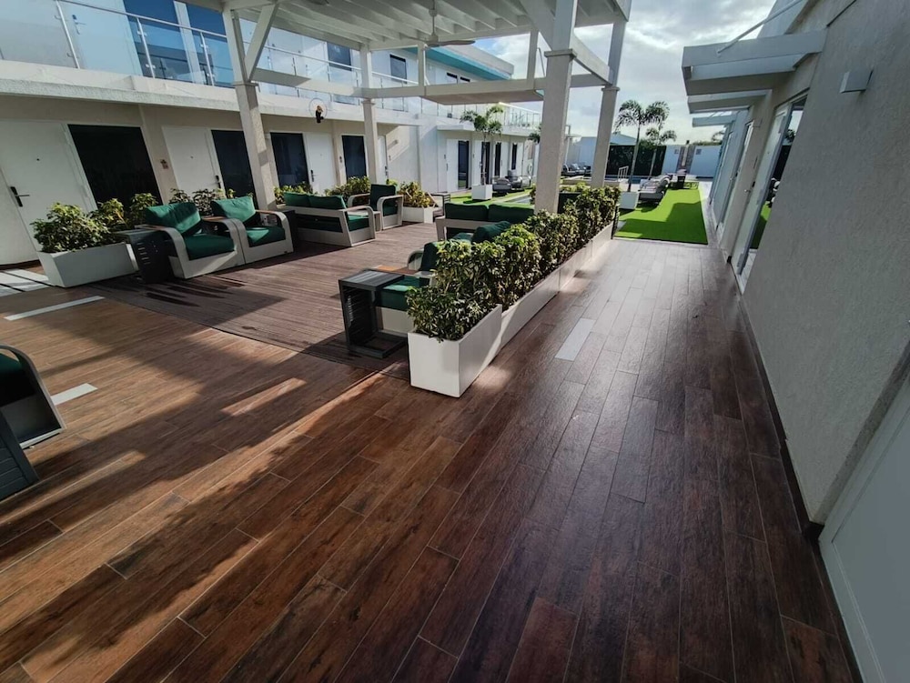 Aruba Boutique & Art Hotel, Adults Only — Hotel building in Noord, Aruba