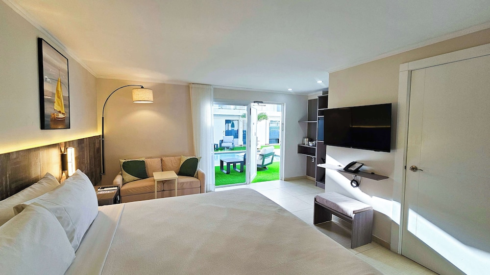 Aruba Boutique & Art Hotel, Adults Only — Hotel rooms in Noord, Aruba