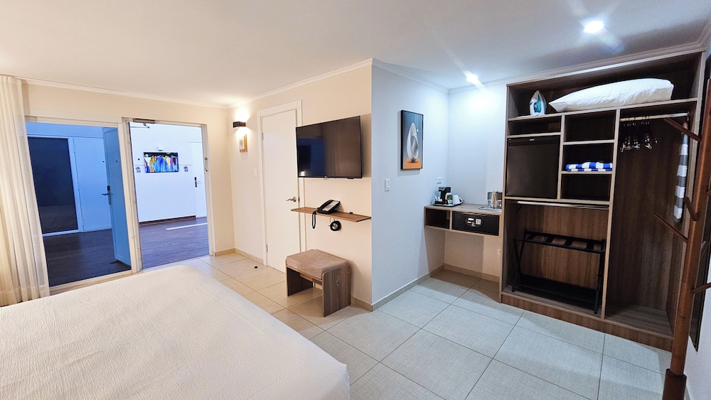 Aruba Boutique & Art Hotel, Adults Only — Hotel rooms in Noord, Aruba