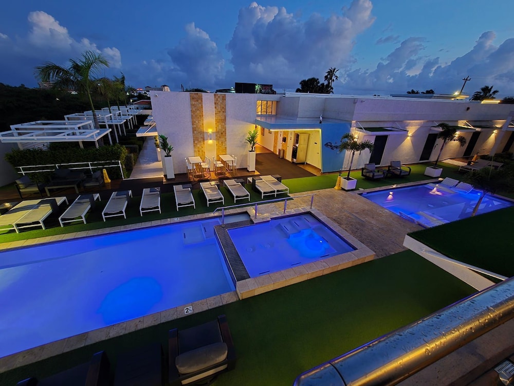 Aruba Boutique & Art Hotel, Adults Only — Swimming pool in Noord, Aruba