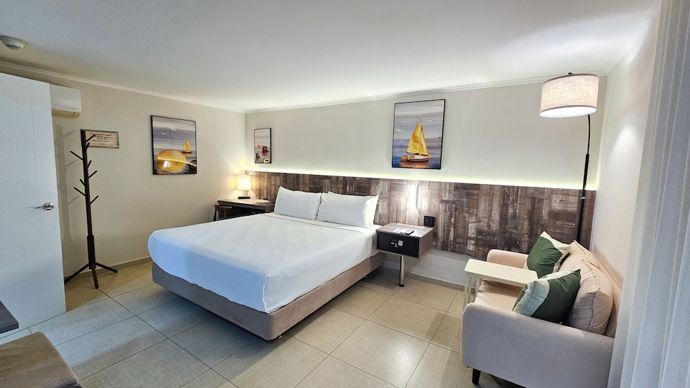 Aruba Boutique & Art Hotel, Adults Only — Hotel rooms in Noord, Aruba