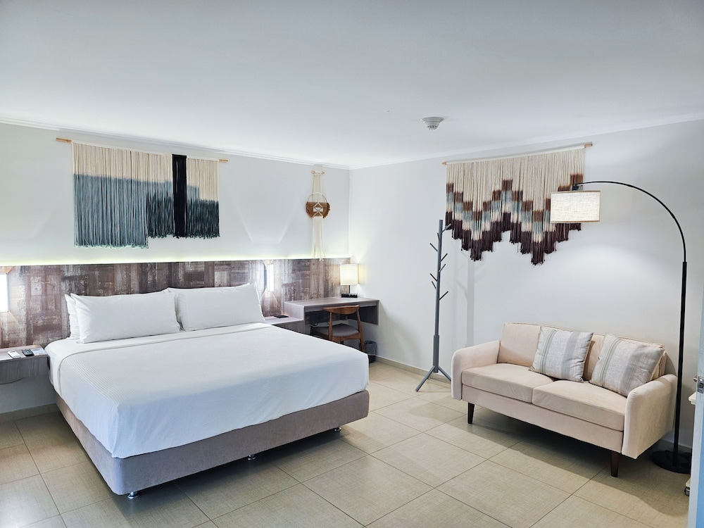 Aruba Boutique & Art Hotel, Adults Only — Hotel rooms in Noord, Aruba