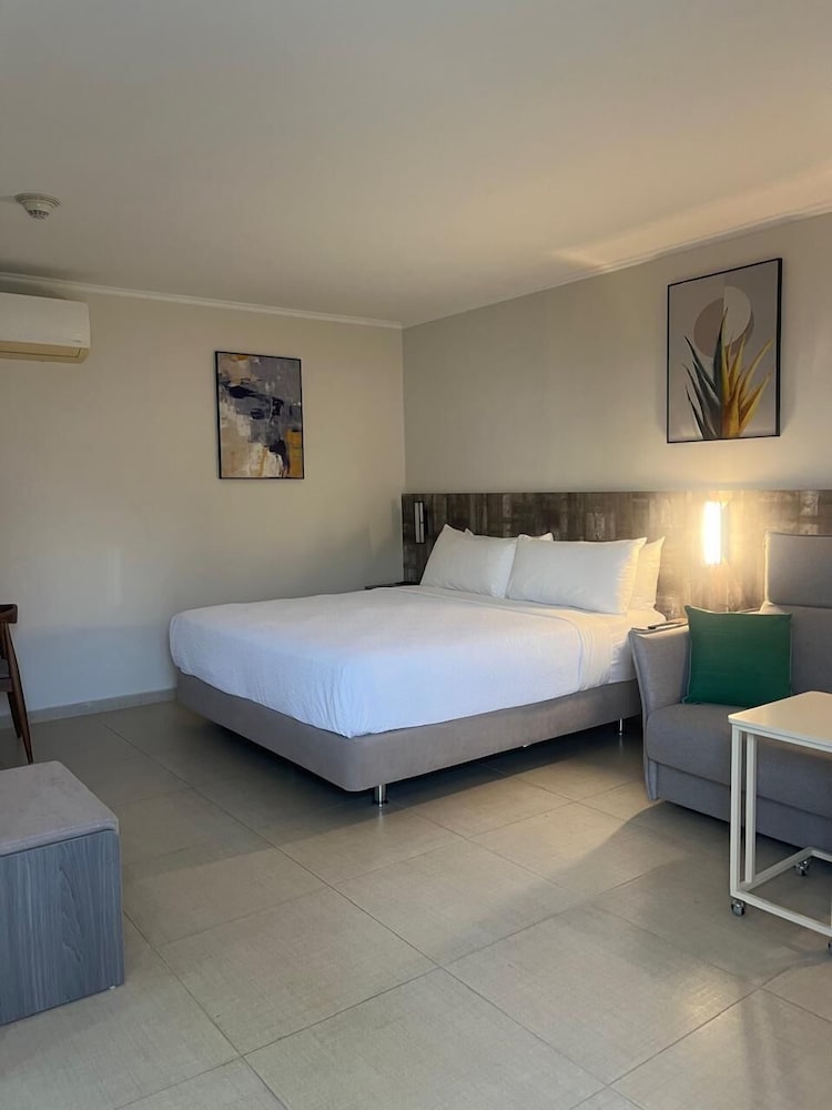 Aruba Boutique & Art Hotel, Adults Only — Hotel rooms in Noord, Aruba