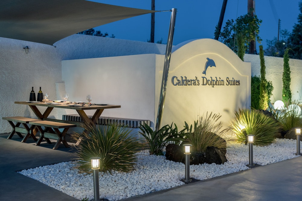 Caldera's Dolphin Suites — Restaurant & bars in Megalochori (Santorini), South Aegean