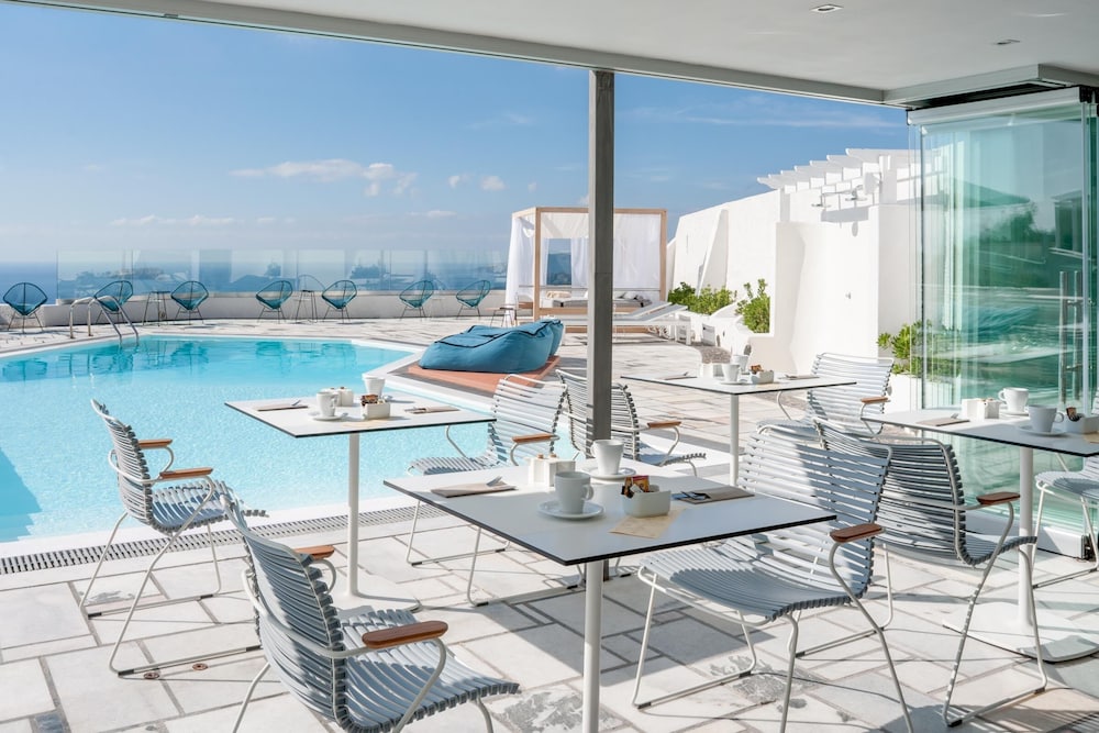 Caldera's Dolphin Suites — Restaurant & bars in Megalochori (Santorini), South Aegean