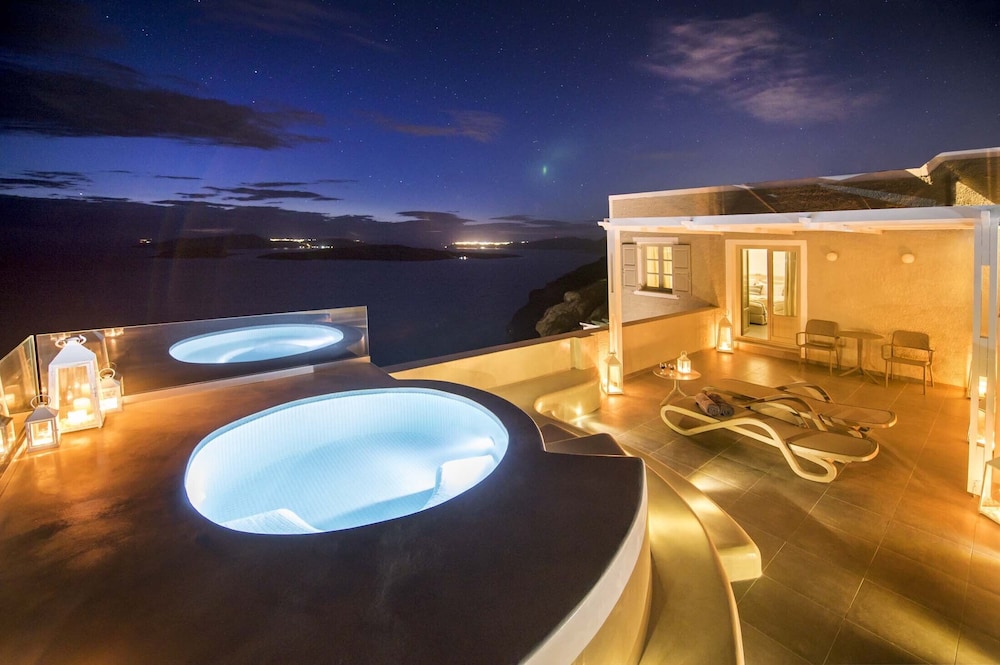 Caldera's Dolphin Suites — Spa in Megalochori (Santorini), South Aegean