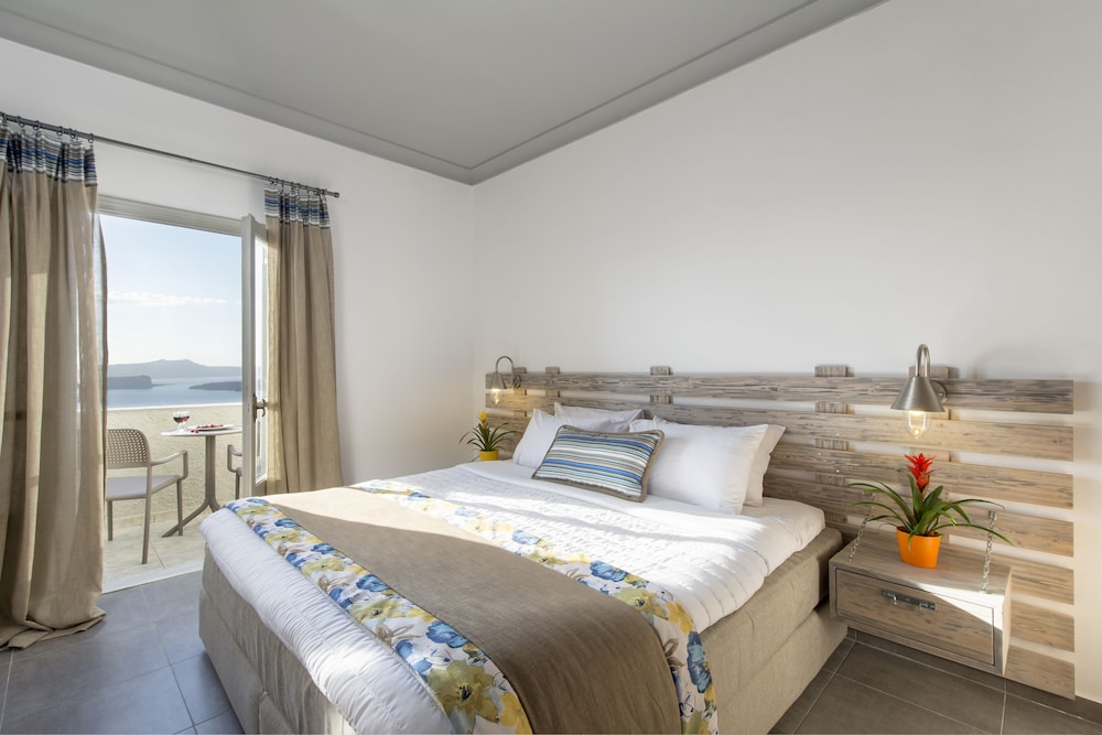 Caldera's Dolphin Suites — Hotel rooms in Megalochori (Santorini), South Aegean